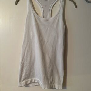 Lululemon swiftly tech rank top